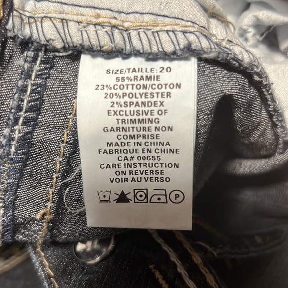 Ladies Plus Size Jeans - Picture 3 of 3